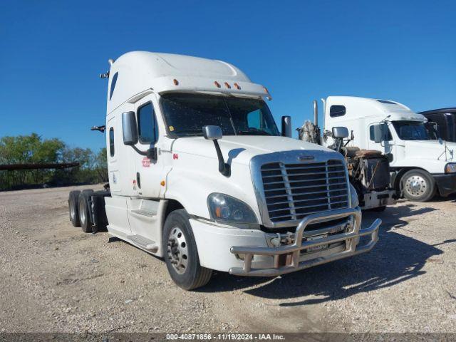  Salvage Freightliner Cascadia 125