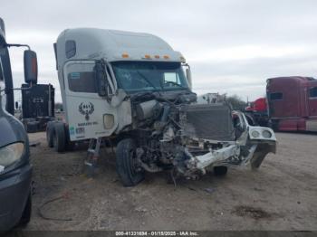  Salvage Freightliner St120