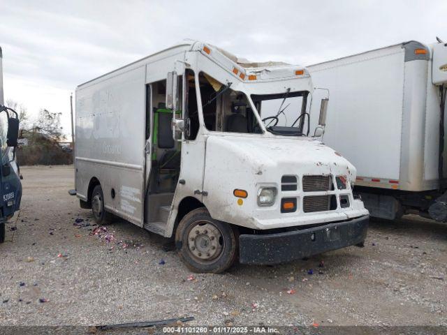  Salvage Freightliner Chassis