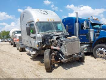  Salvage Freightliner Cascadia 125