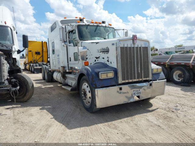  Salvage Kenworth Construction