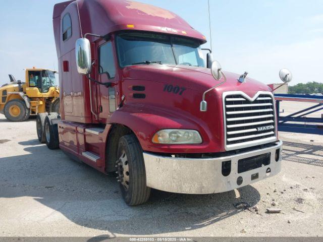  Salvage Mack Pinnacle